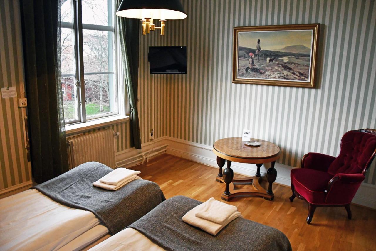 Kisa Waerdshus & Hotell ภายนอก รูปภาพ